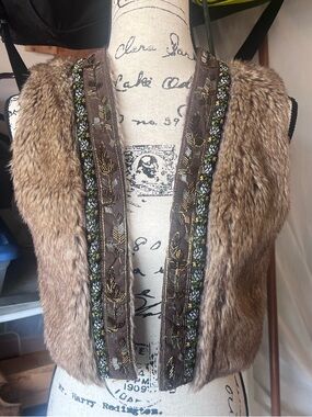 Faux Fur Trim Embroidered Vest - Brown